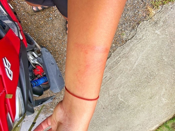 FB 小樂樂屁股扭一扭