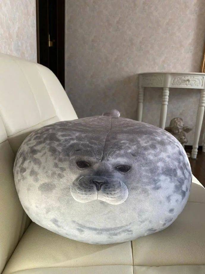 某海豹:「倫家本來是圓的說~」