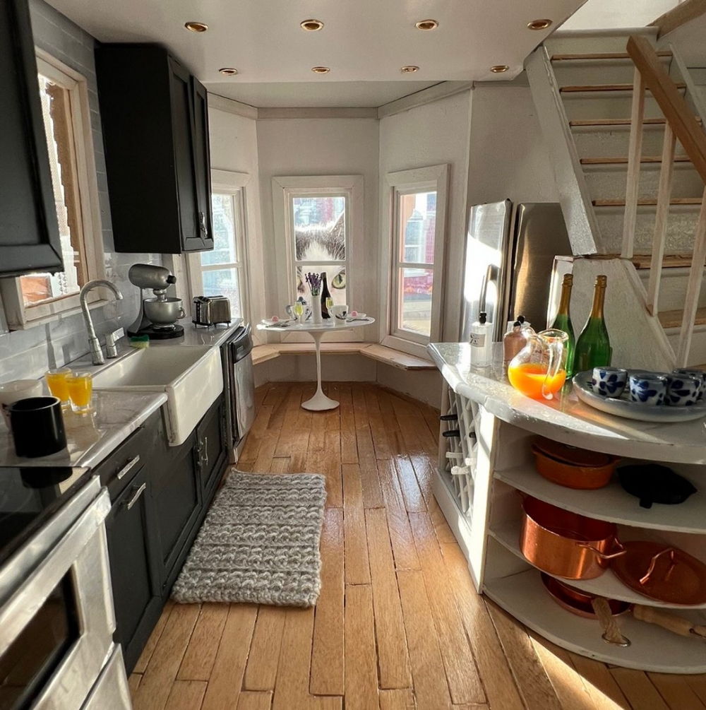 喵：「朕盯······」