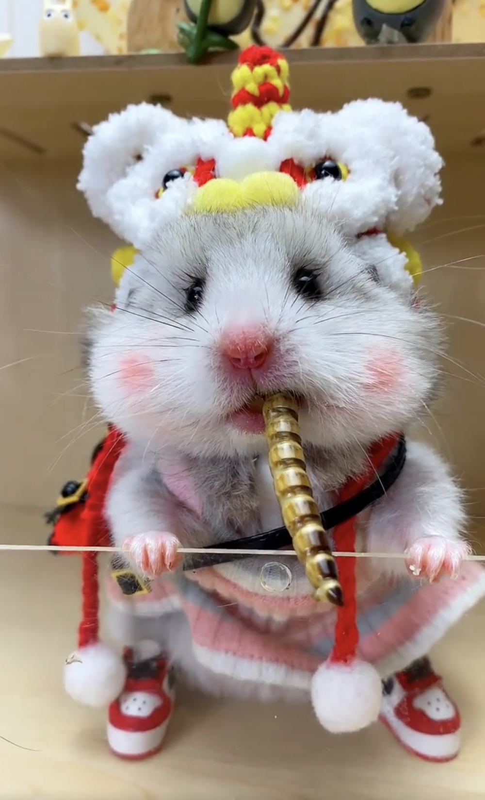 奴才:難道是被吃的誘惑了?