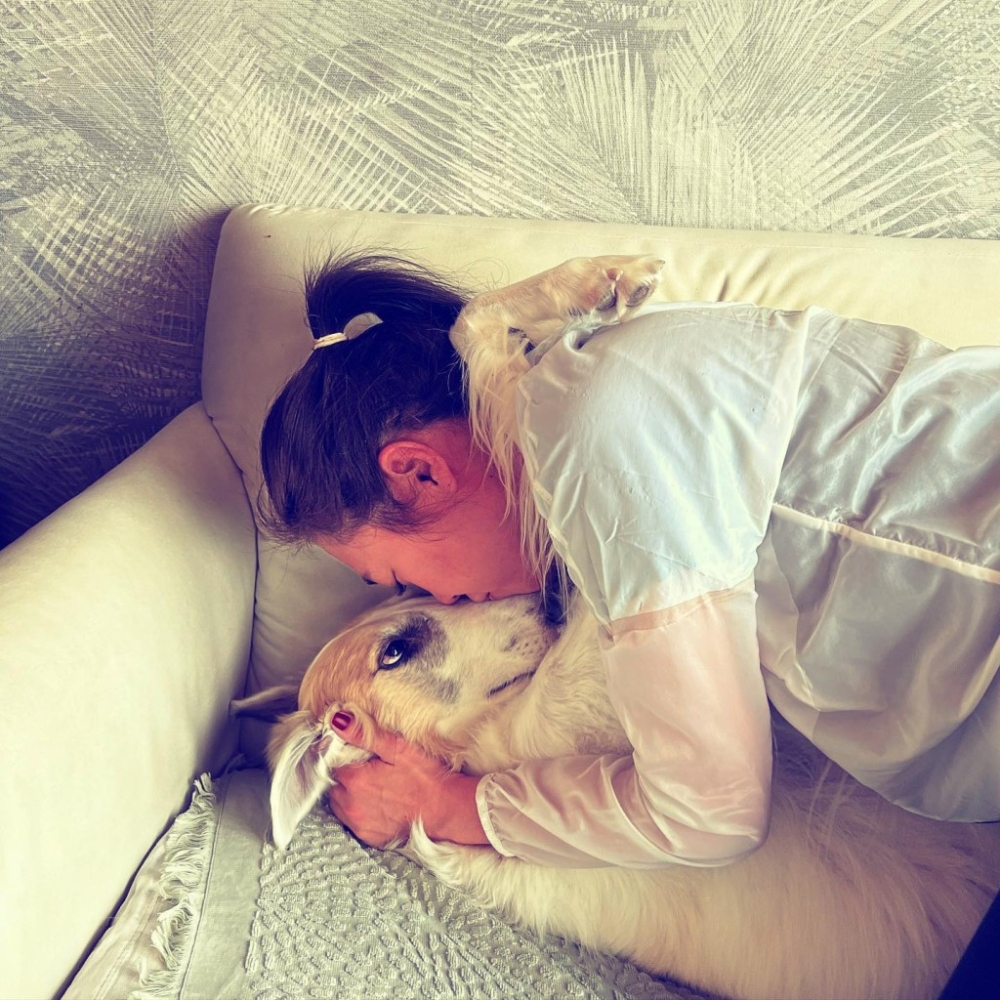 宋芝齡非常疼愛Bro。