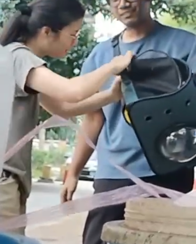 事後貓中途與司機見面取回遺留物!