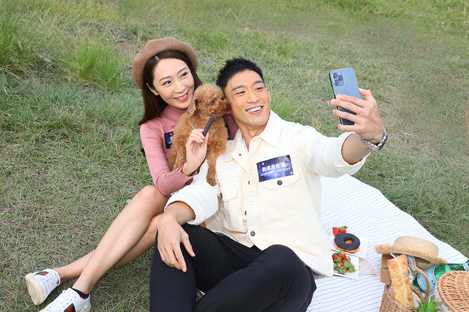 數碼港海濱公園是人氣放狗好去處！