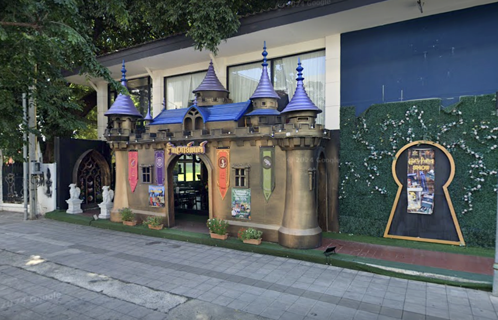 Vetmon Cafe Bangkok Dan Neramit