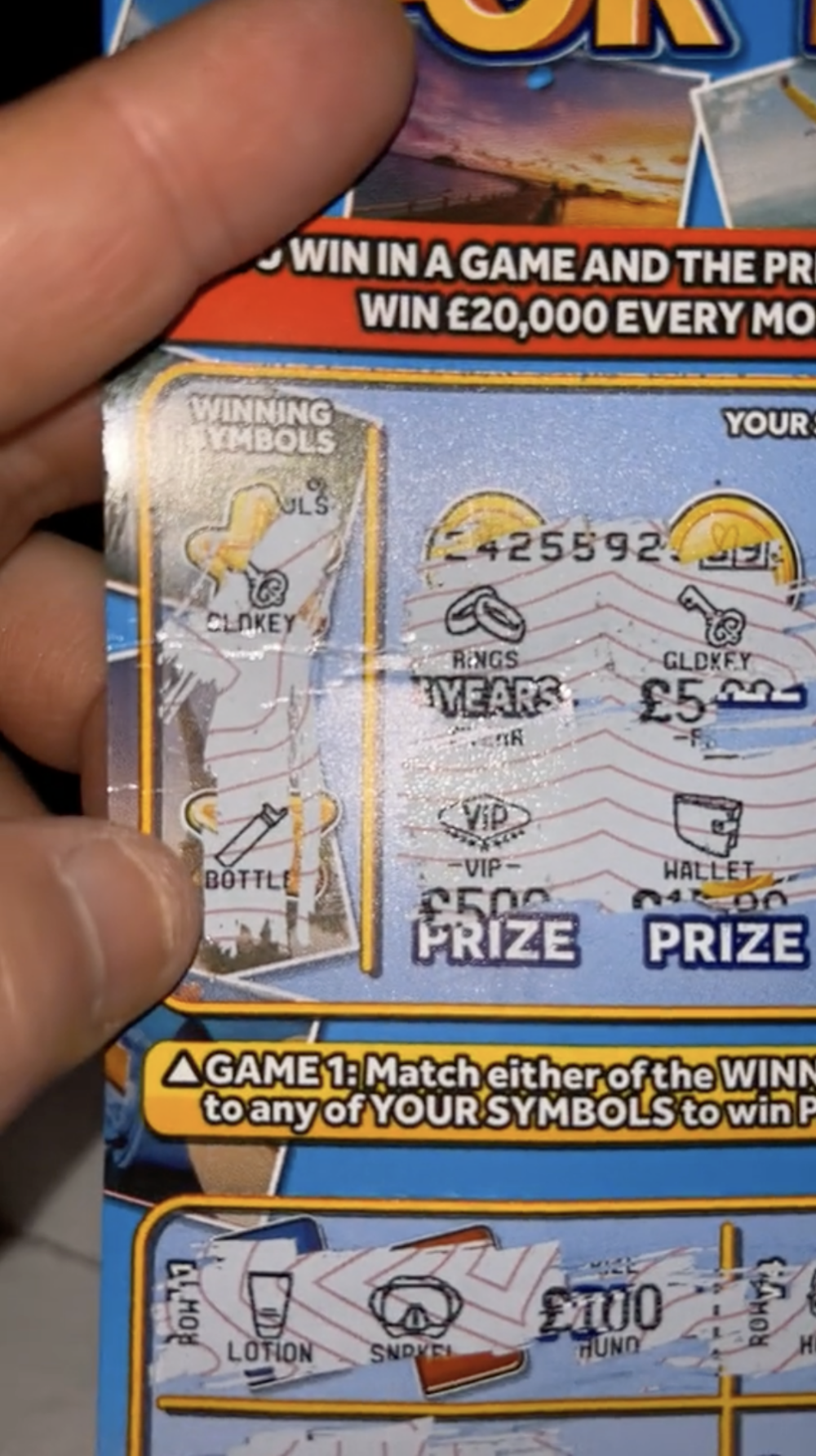 上半部分刮中了5英鎊