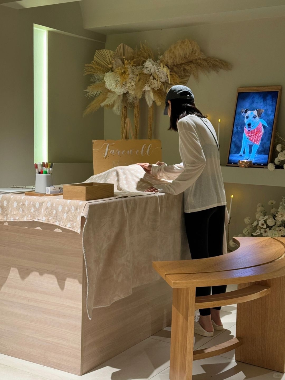 飼主根據個人的宗教信仰進行送別儀式是常見的做法