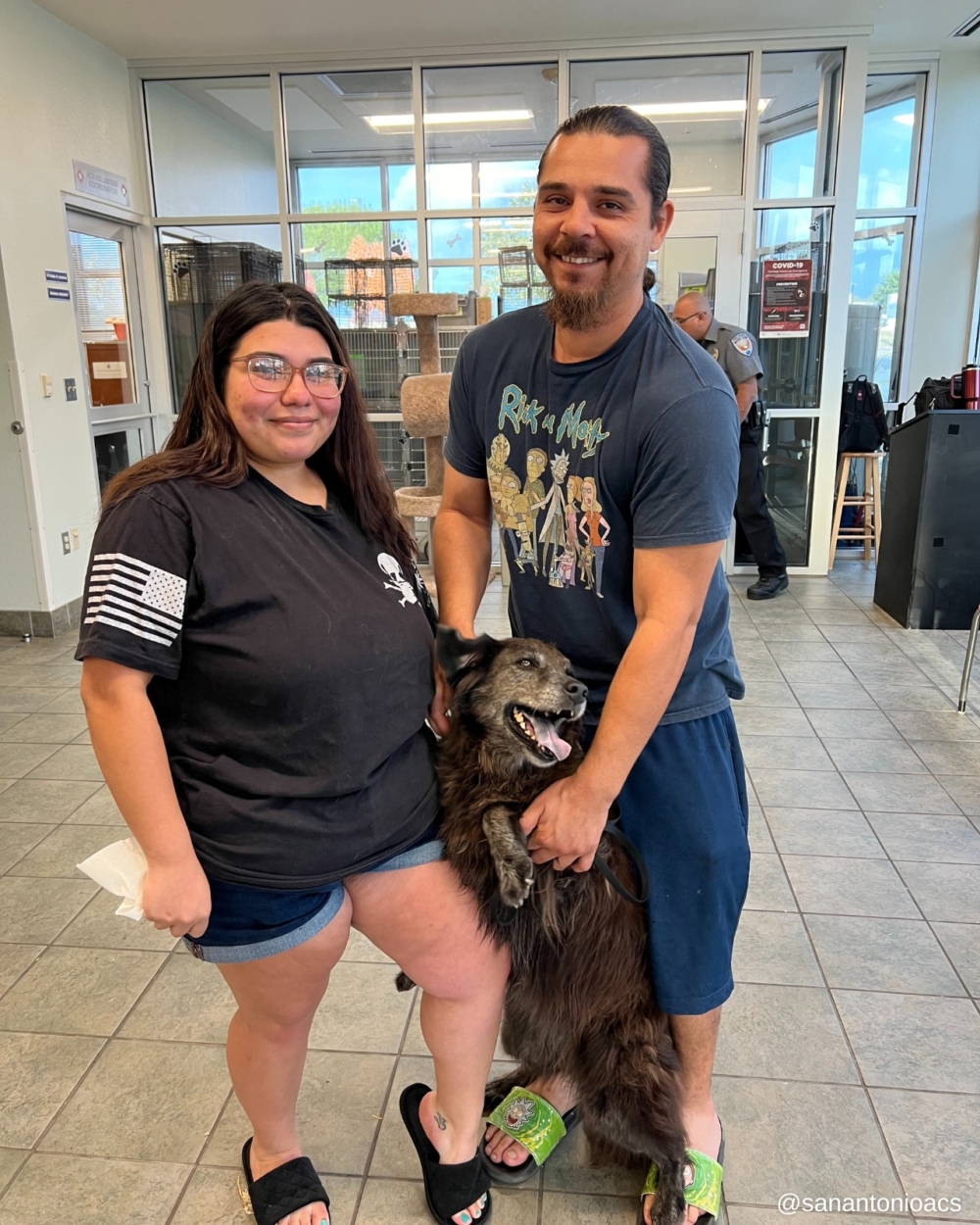 10歲的狗狗可可在走失長達七個月後,終於回到主人的懷抱~