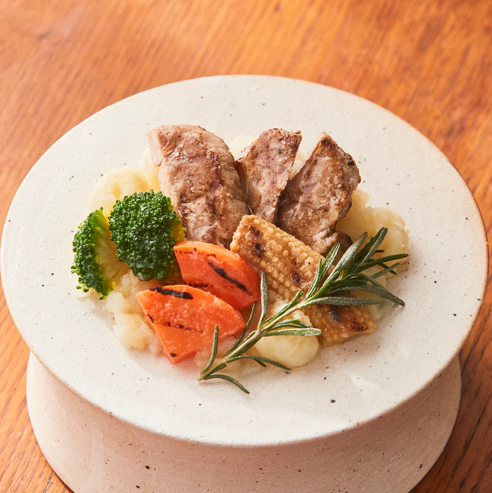 eugreen狗狗常溫高級鮮食包 - 香草烤豬里脊肉。 