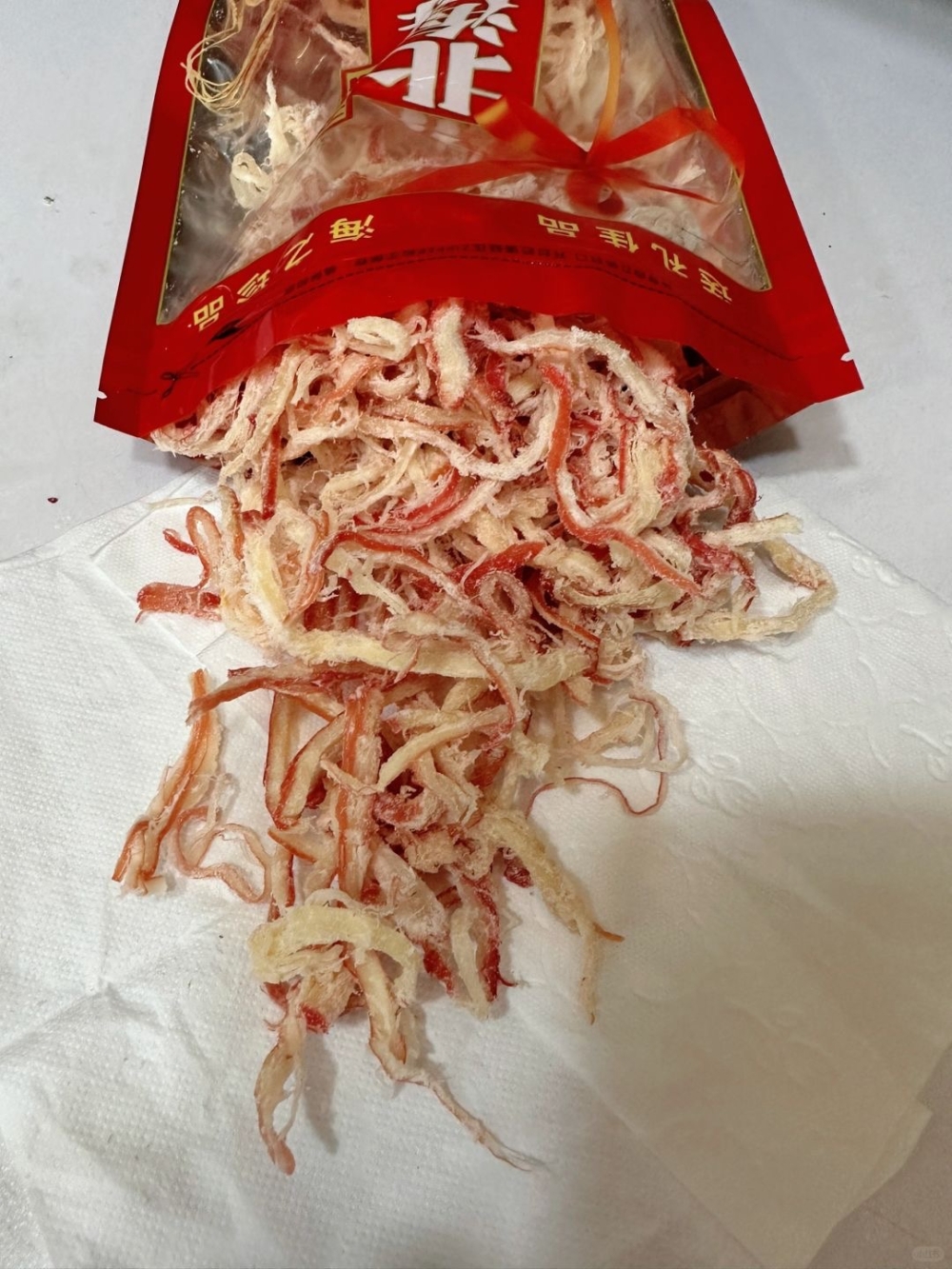 過量攝取高鹽食品會增加毛孩腎臟負擔。