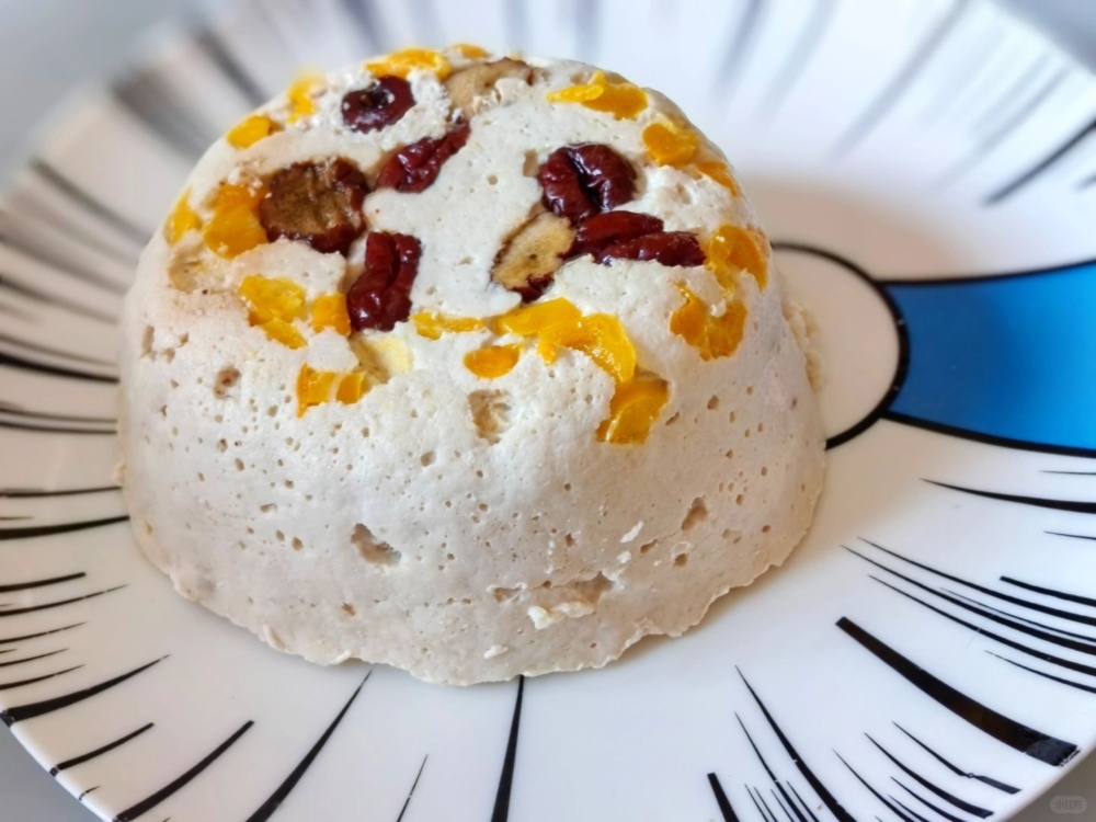 八寶飯又香又甜，毛孩一定會喜歡！