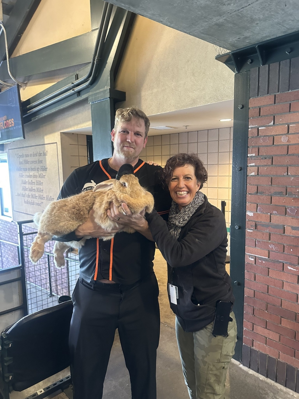 幸運的Alex遇上了有愛心的主人！