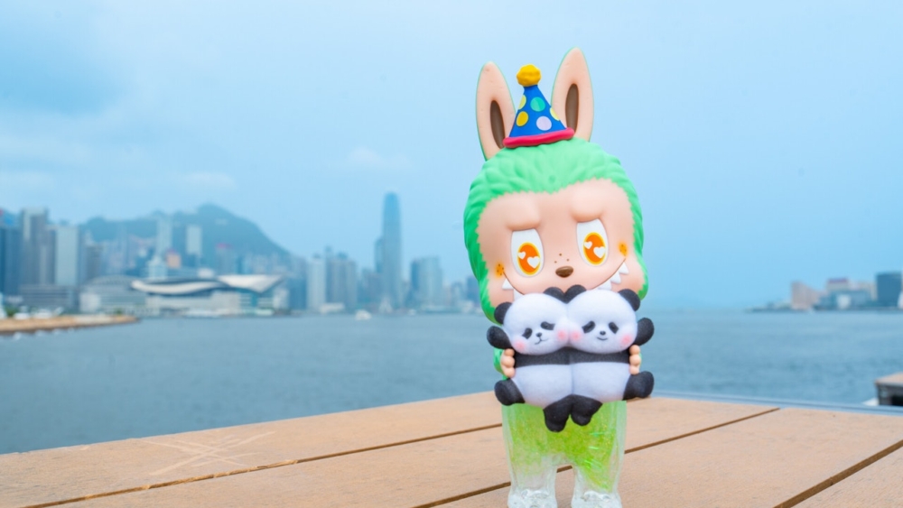 從8月1日至31日，海洋公園將舉行「LABUBU x Panda Twins 日日獎」抽獎活動。