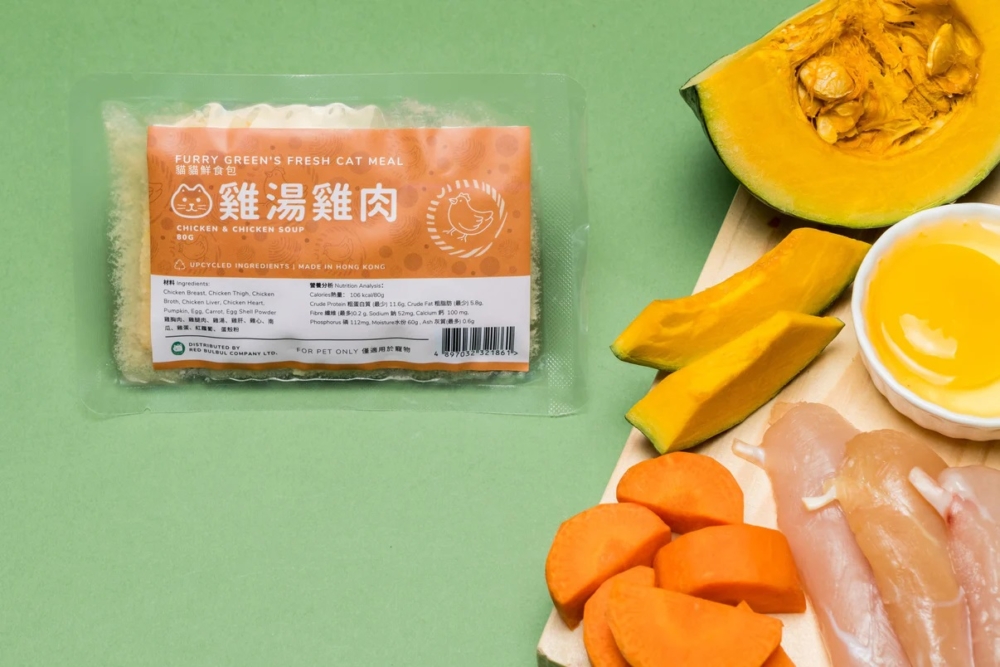 Furry Green 貓咪鮮食包專為室內貓咪量身打造，提供優質蛋白質與必需營養素，幫助牠們維持最佳健康。