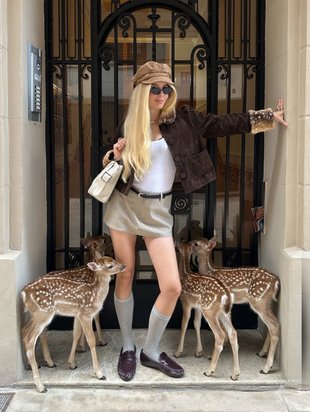 不一定要是狗。你可以換成貓、兔子、狐狸、羊駝，只要 AI 能辨識並生成，幾乎都能達成。