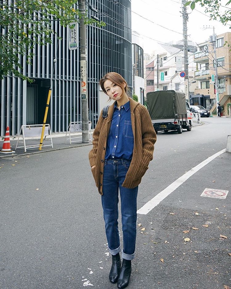 Pighip Official https://www.instagram.com/p/BLpcpMEh36J/?taken-by=pighip_86project