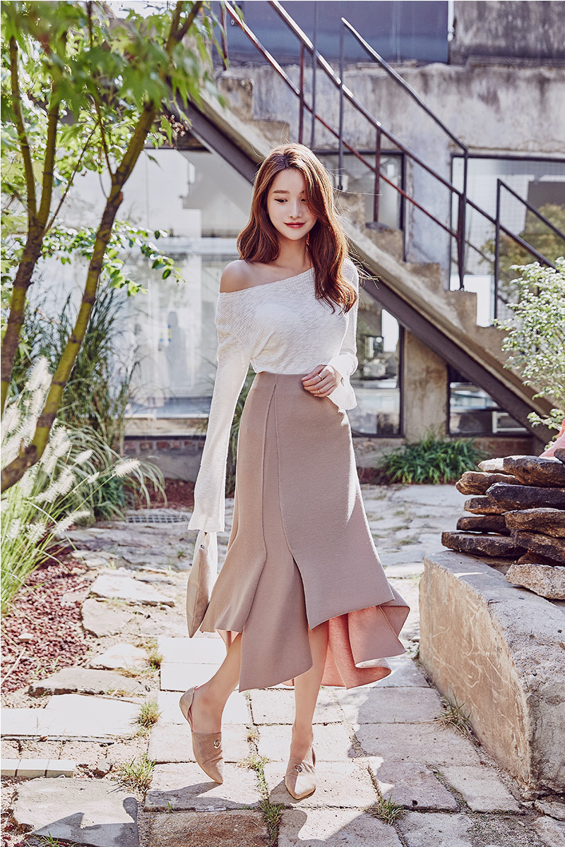 chuu http://chuu.co.kr/product/detail.html?product_no=17403&cate_no=27&display_group=1