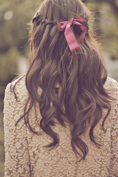 wehearrtit http://weheartit.com/entry/245061025/search?context_type=search&context_user=koolgurl73&page=8&query=ribbon+hair