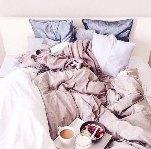 weheartit http://weheartit.com/entry/254053281/search?context_type=search&context_user=HindL&query=messy+home