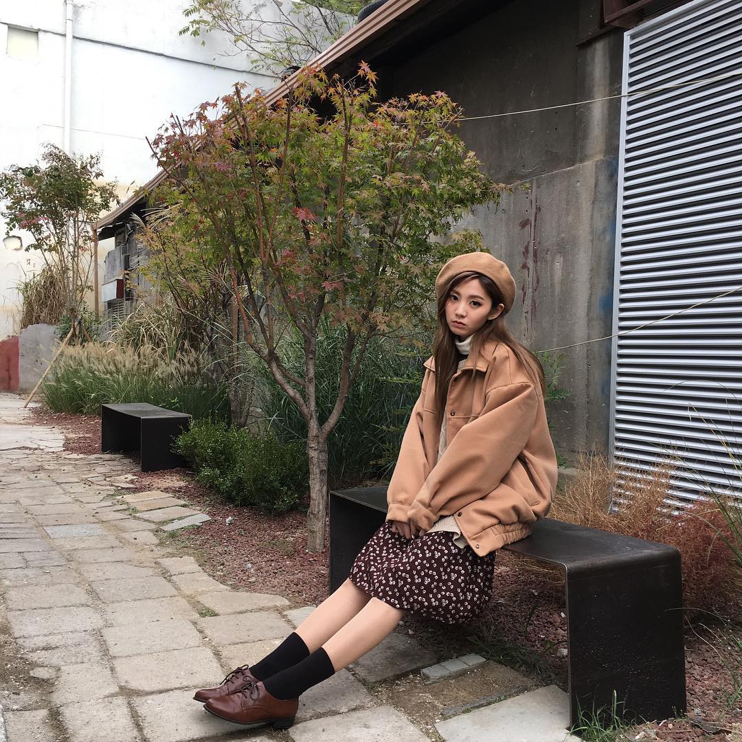 CHUU https://www.instagram.com/p/BMbpuAJAvd9/?taken-by=chuu_official