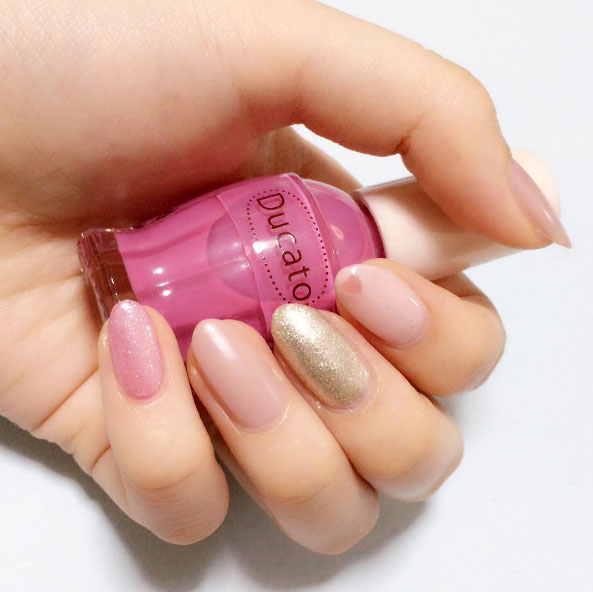 nails
