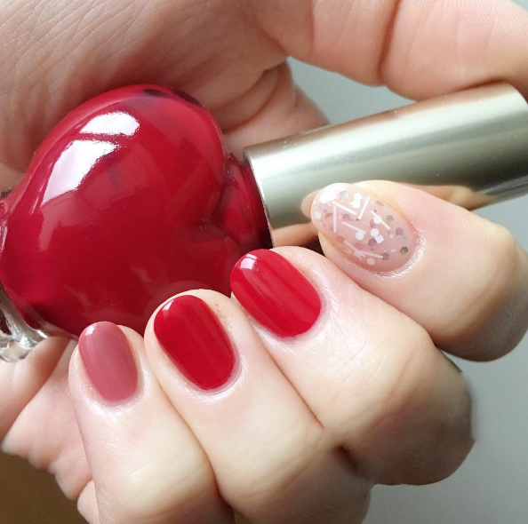 nails