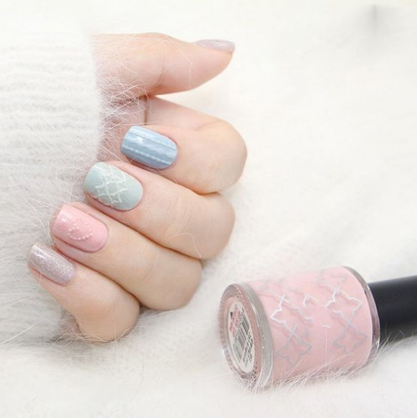nails