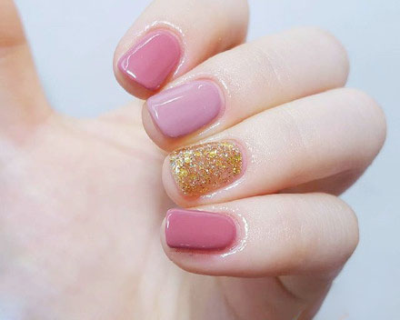 nails