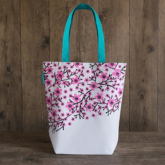 fefewfwefw_0004_Starbucks_Spring-Sakura-Tote-Bag