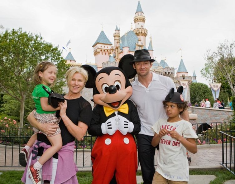 Hugh-jackman-family_img_885_590