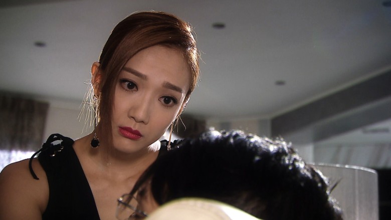 bkn-20170427074548442-0427_00862_001_02bmindhunterjs1