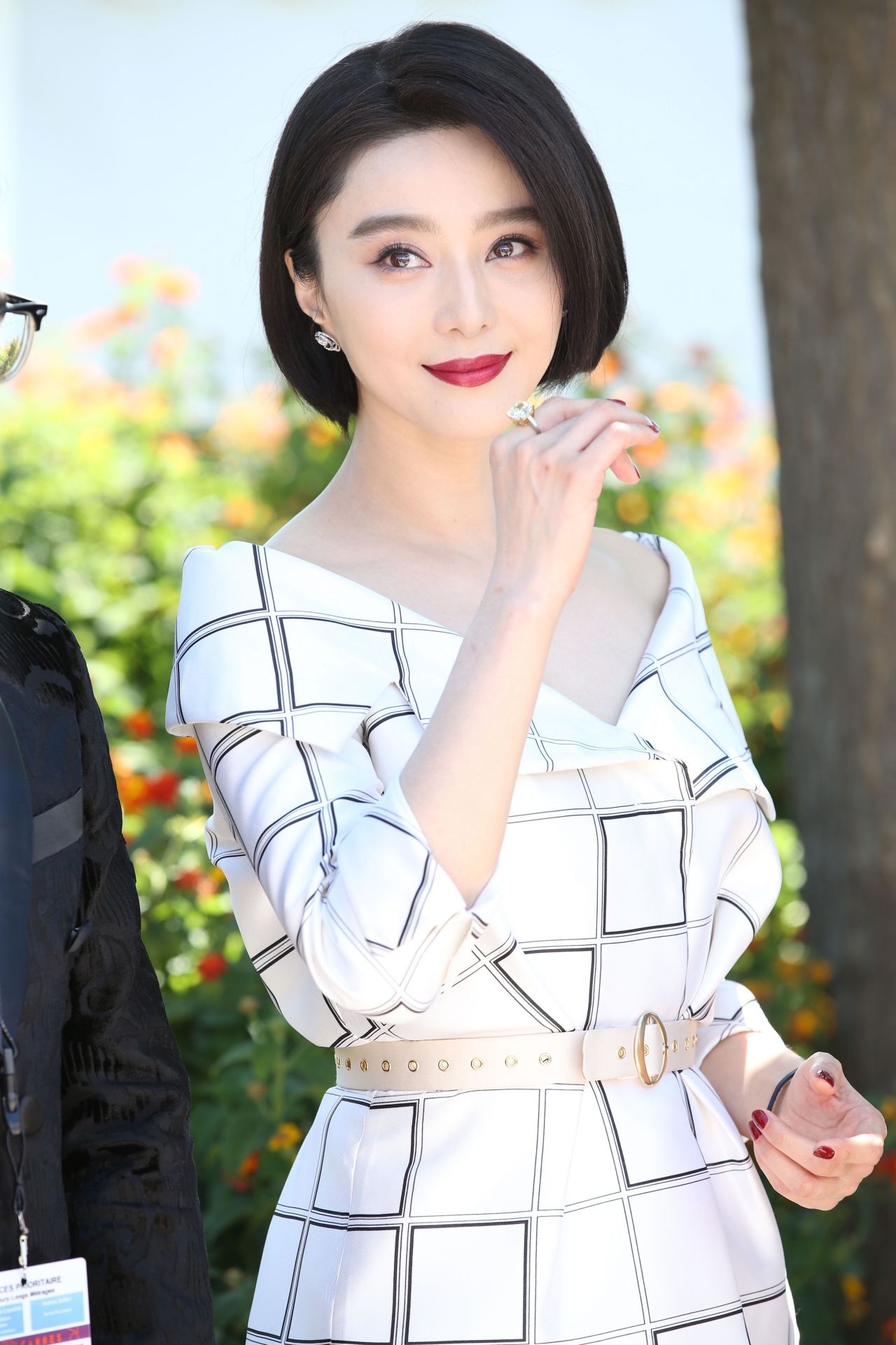 fan-bingbing-ismael-s-ghosts-photocall-at-cannes-film-festival-05-17-2017-8
