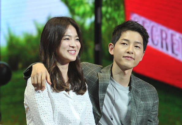 CHENGDU, CHINA - JUNE 17: (CHINA OUT) South Korea actress Song Hye Kyo and actor Song Joong-ki attend fan meeting on June 17, 2016 in Chengdu, Sichuan Province of China. (Photo by VCG)***_***