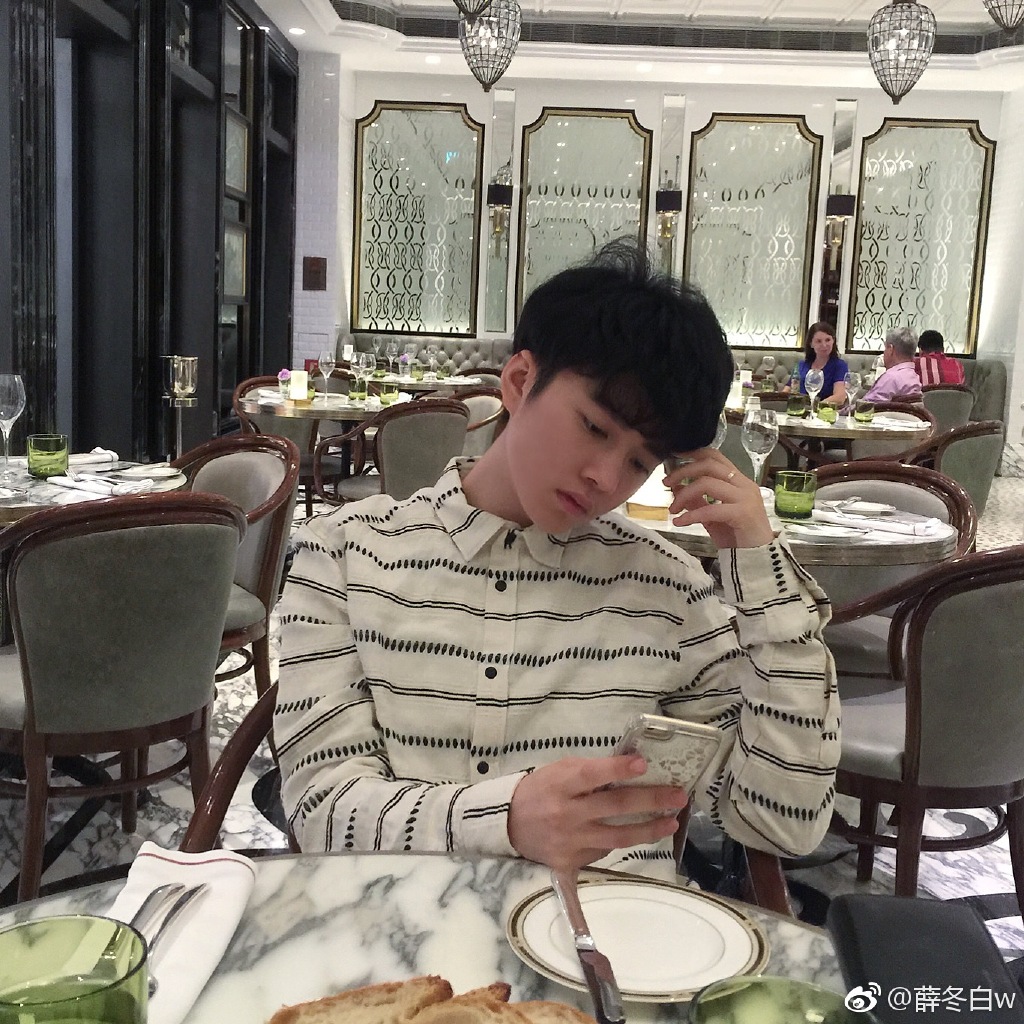 6ee03ba2gy1fg3q6wsbysj211y11ydvs