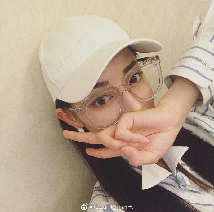 63885668gy1fi5owzhg7nj20yi0ya4qp