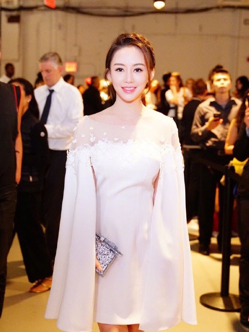 70fc11e5ly1fjhzhiqzruj21400qok02