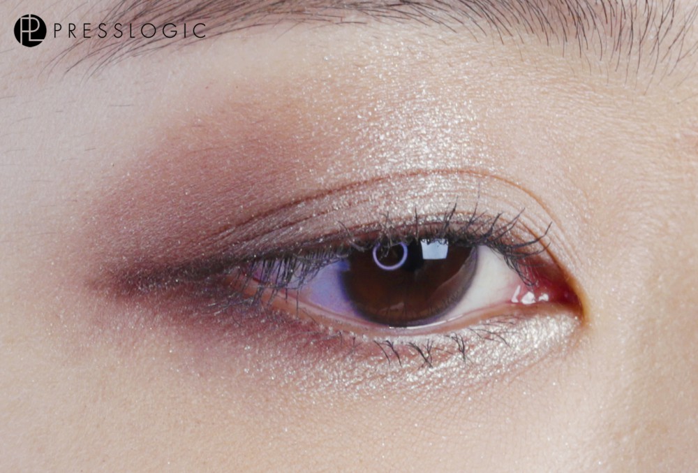 useheroinemakeblackneweyemakeuplogo01