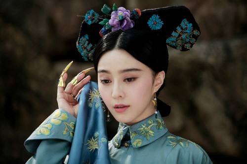Fan-Bingbing-2016-Lady-in-the-Portrait-fan-bingbing-38476813-500-333