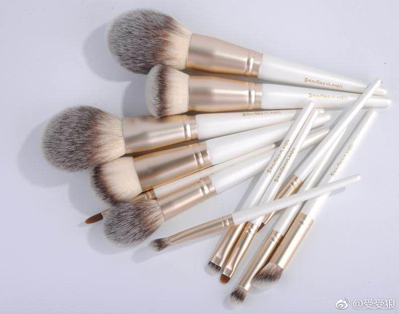 b6ff9ef5ly1fl3s5p3wbjj20m10hd75d