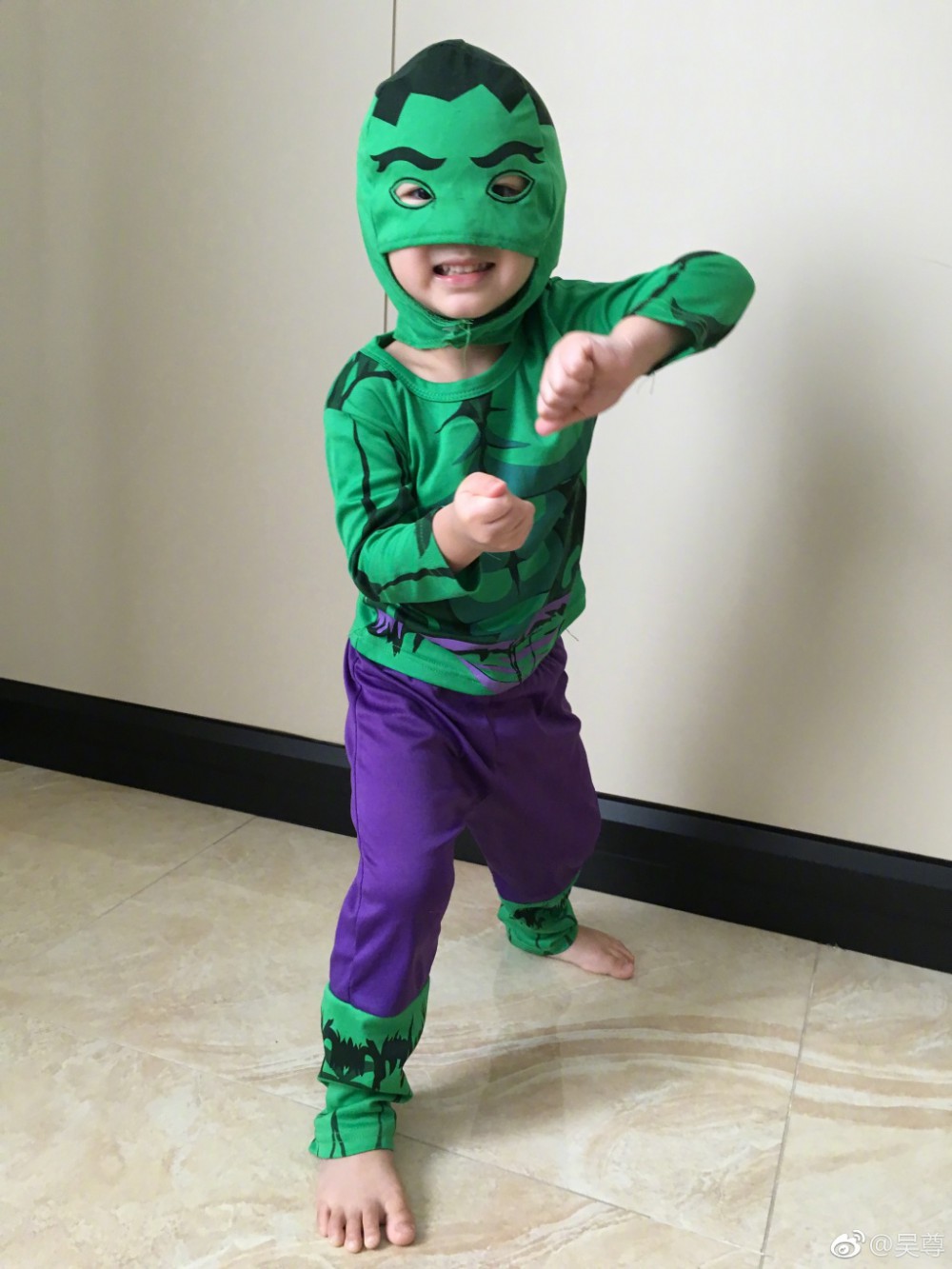 e7395209ly1flcnwthmacj22c0340hdt