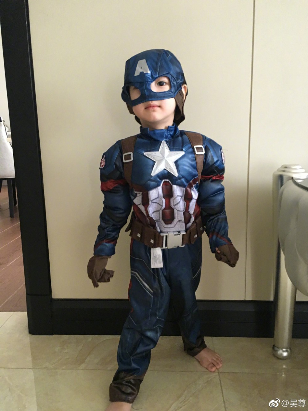 e7395209ly1flcny04sj0j22c0340npd