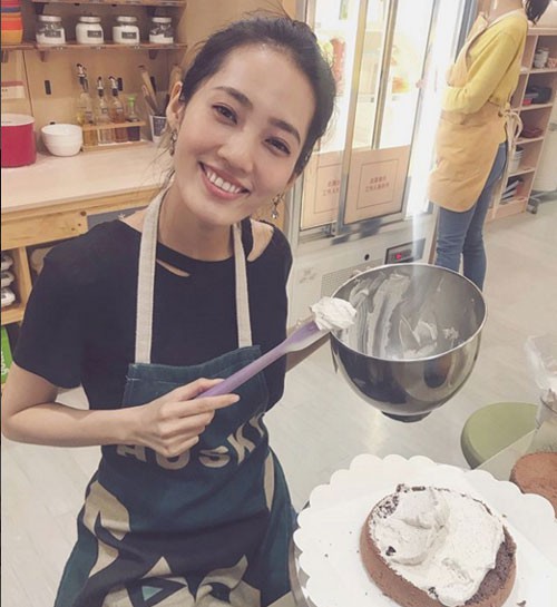 15fed087-4923-4d5e-b819-34f51c65b25f.15fed087-4924-4353-b0cf-f64fe6b8f786