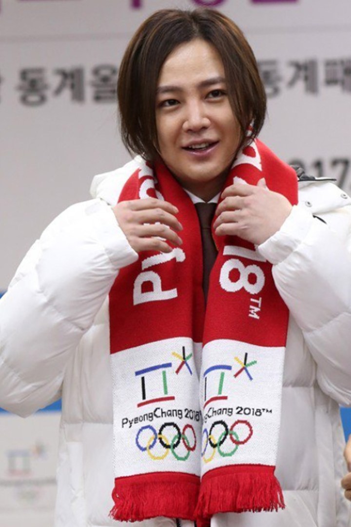 guen-shek-fat-handsome-korea-kpop_0002_Screen-Shot-2017-12-11-at-3.12.12-PM