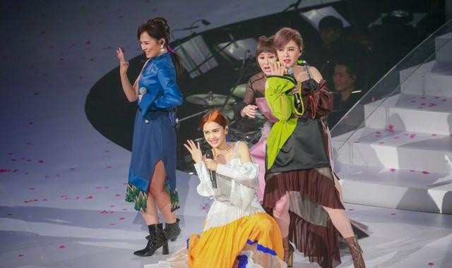 005Ry3Nwly4fotldq7l9uj30hs0ak3z4