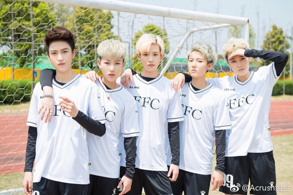 006IpzSely1fed20iqcasj30yo0n5k1h