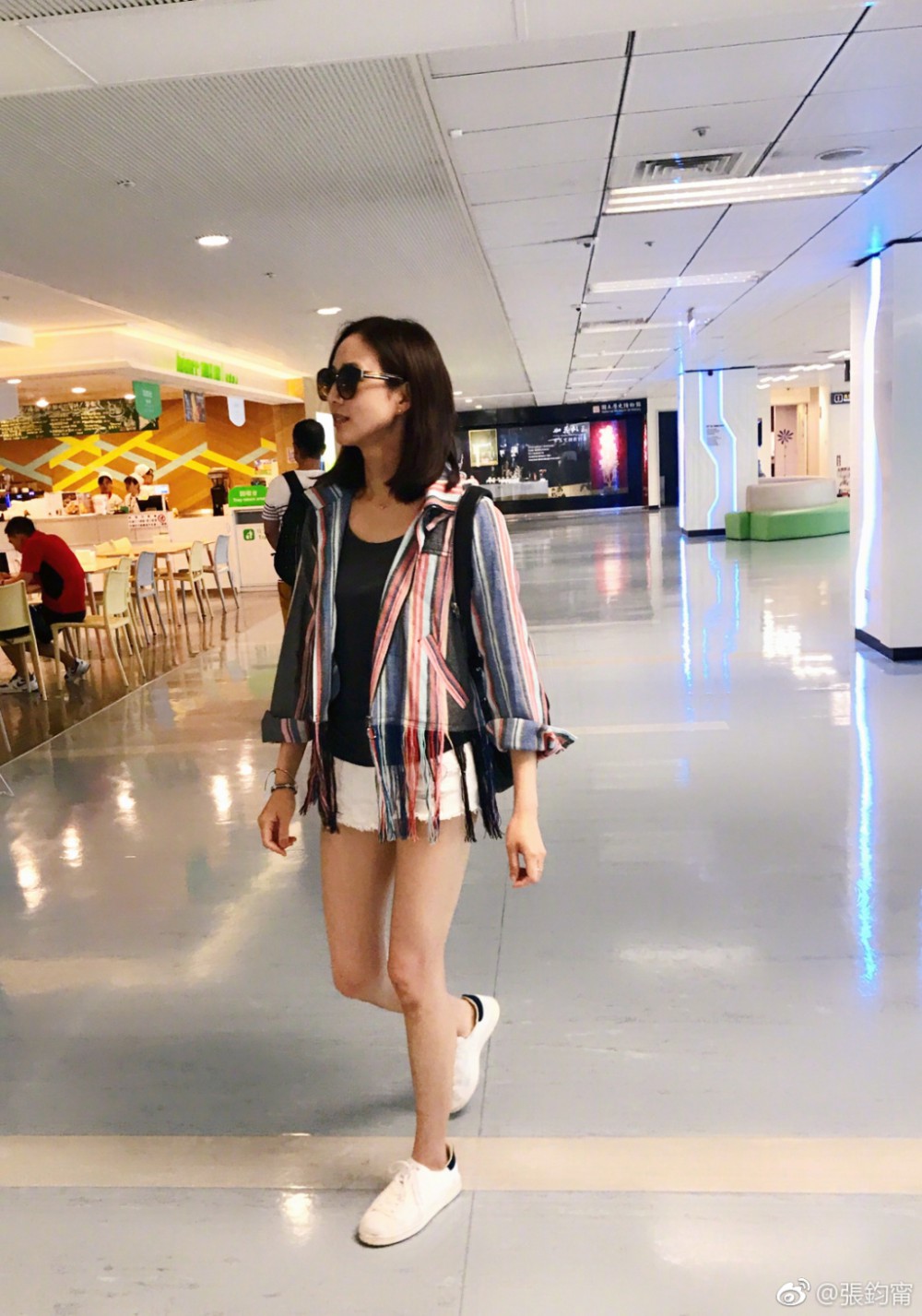 63b4ac8dgy1fia1e173dkj20v818k1ky