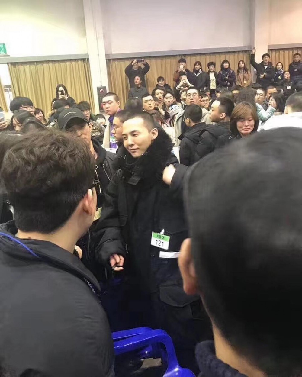 745d130ely1fov1yaduk7j20u011gq5q