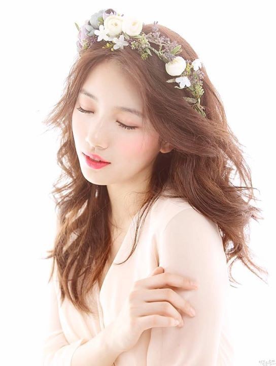 91370bc4bf16c3b95a249c3407c9d1ad--girl-korea-bae-suzy