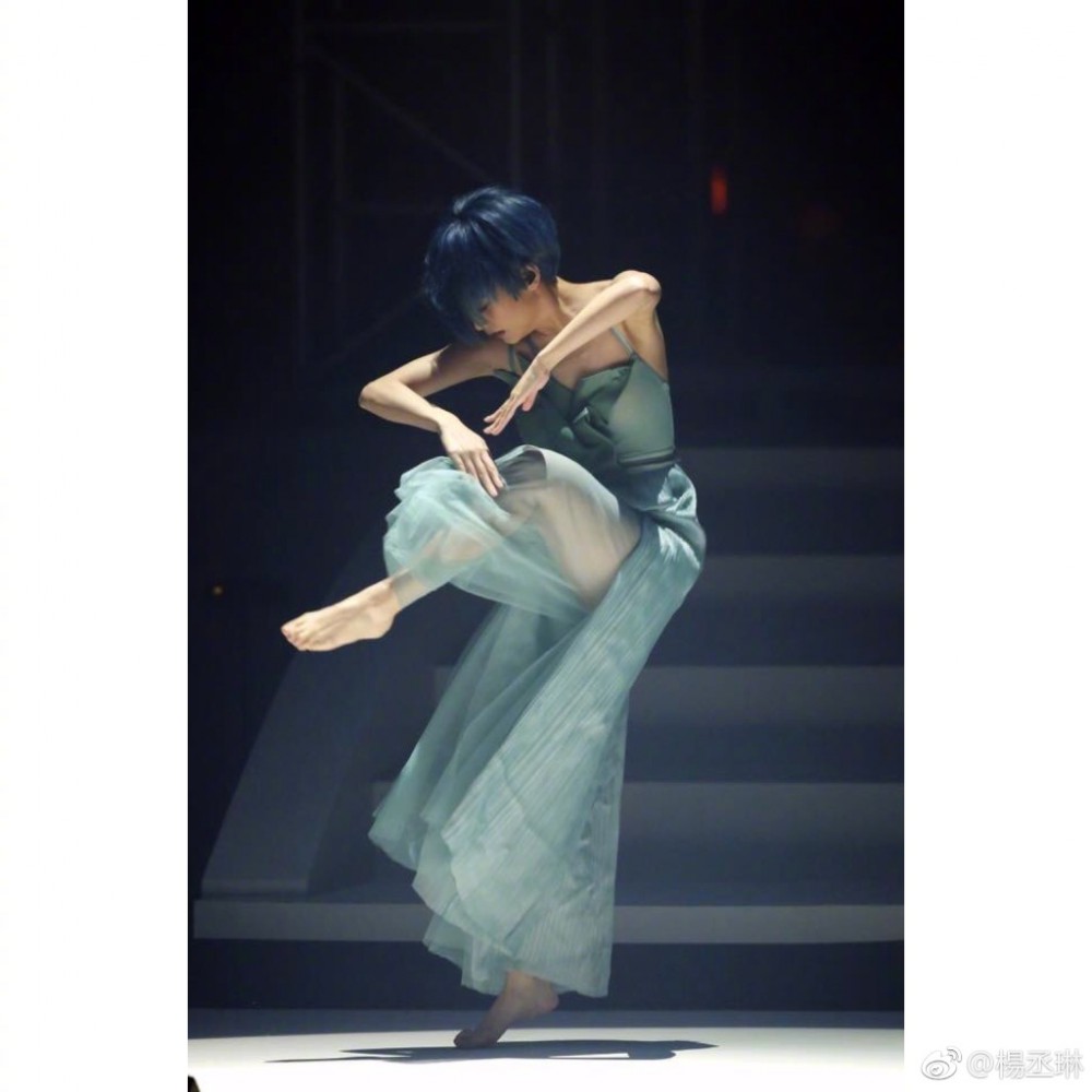 d150b723gy1fmwodb43zlj21kw1kw0yw