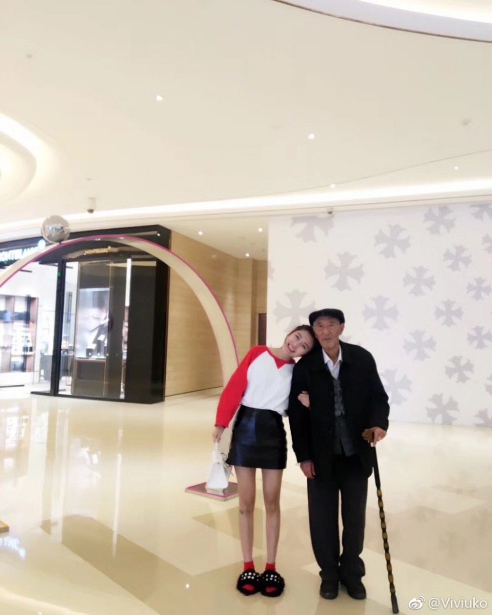 81c10c3fgy1fp8qv271y5j20u011i78d