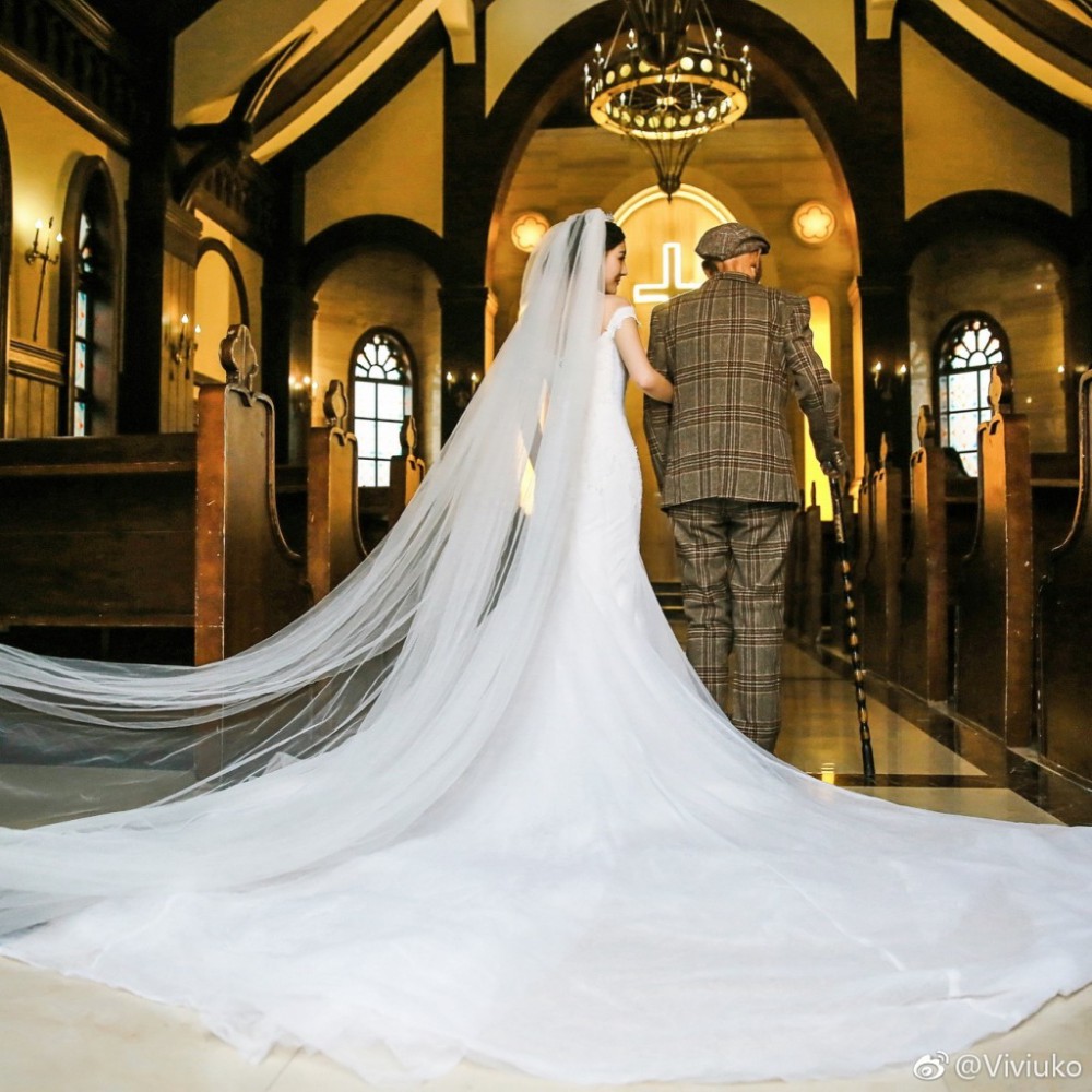 81c10c3fgy1fp8r5lfl5sj211111114r